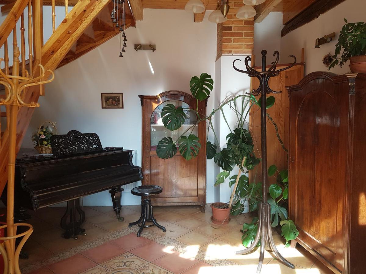 Hostinec Selsky Dvur Zbiroh Dış mekan fotoğraf