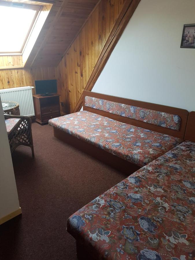 Hostinec Selsky Dvur Zbiroh Dış mekan fotoğraf